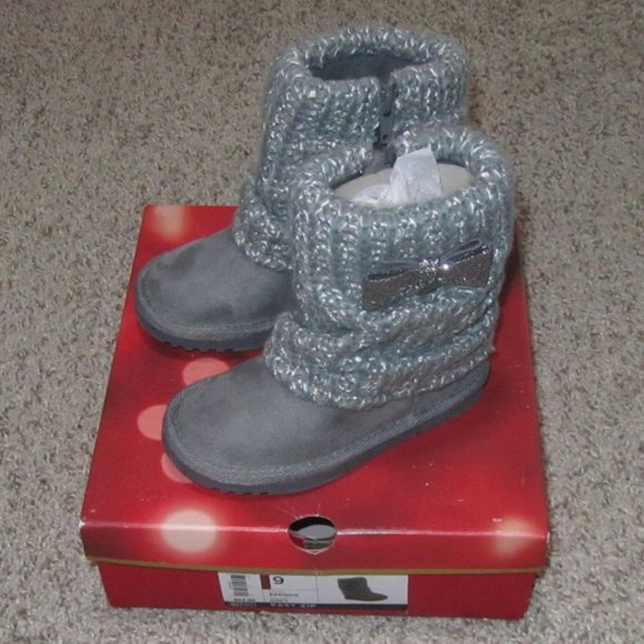👢 Adorable Jumping Beans Toddler Girls Size 9 Grey Boots NIB $44.99. 👢 - Picture 1 of 7